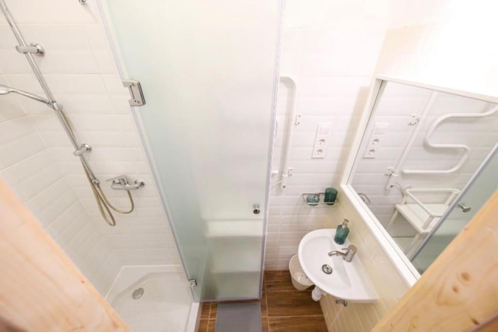 בודפשט 2 Bedroom Flat In Nyar Str., Boutique מראה חיצוני תמונה