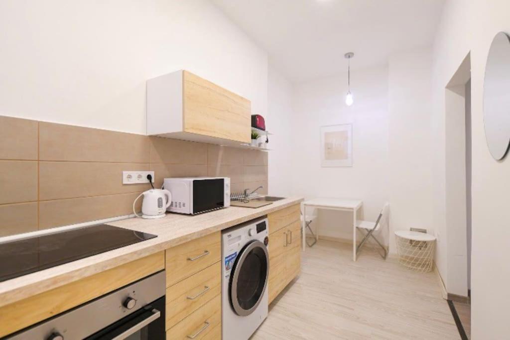 בודפשט 2 Bedroom Flat In Nyar Str., Boutique מראה חיצוני תמונה