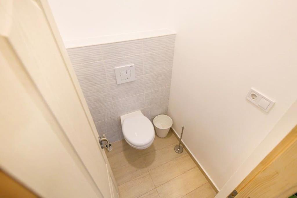 בודפשט 2 Bedroom Flat In Nyar Str., Boutique מראה חיצוני תמונה